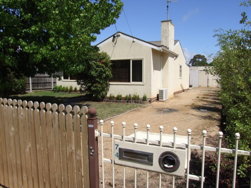 74 Goold Street, Bairnsdale VIC 3875