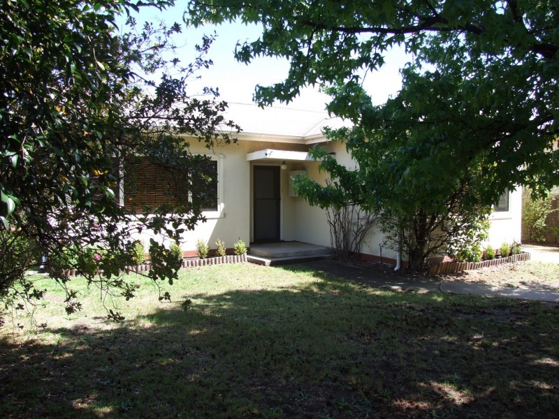 74 Goold Street, Bairnsdale VIC 3875