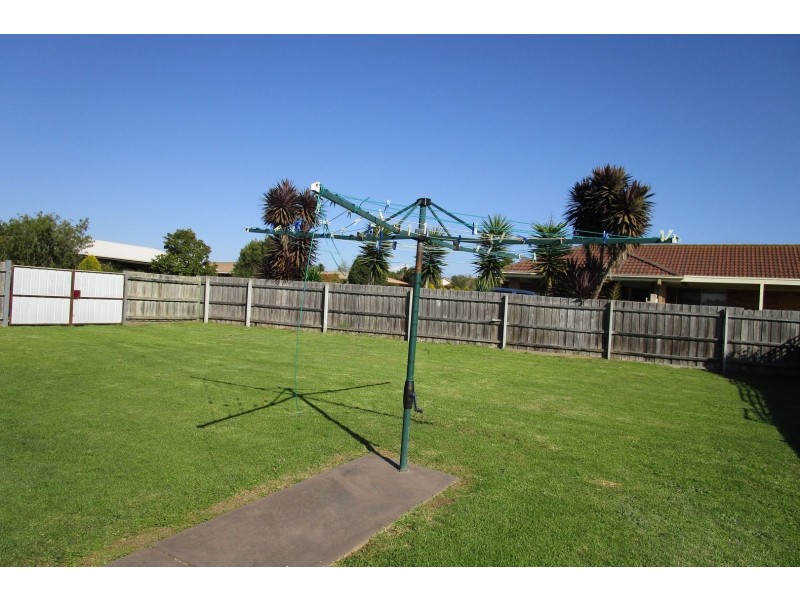 2 Morekana Crescent, Eastwood VIC 3875