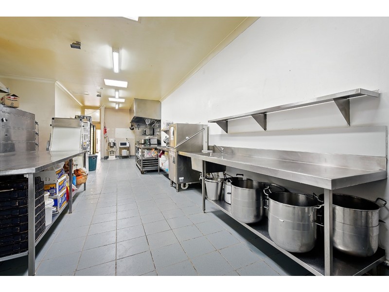 307 Esplanade, Lakes Entrance VIC 3909