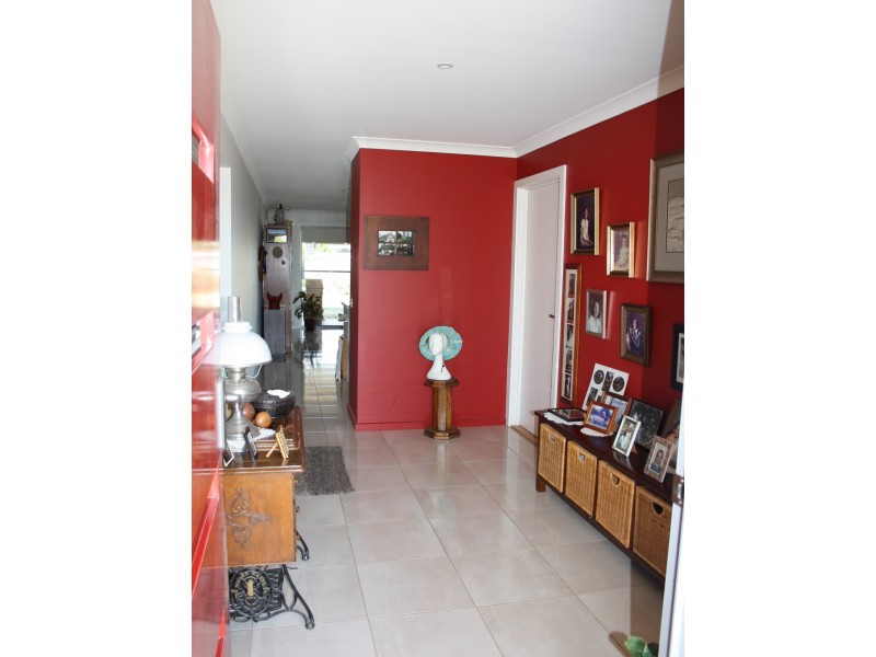 11 Whipbird Street, Bairnsdale VIC 3875