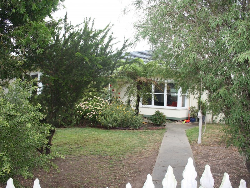 1 Grosvenor Court, Bairnsdale VIC 3875