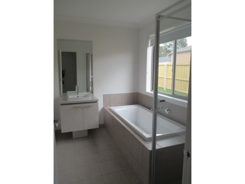 21 Eastcoast Court, Bairnsdale VIC 3875