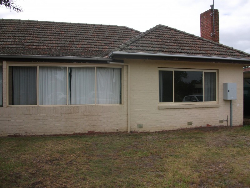 69 Service Street, Bairnsdale VIC 3875