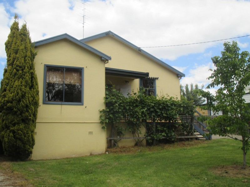 32 Alexander Parade, Bairnsdale VIC 3875