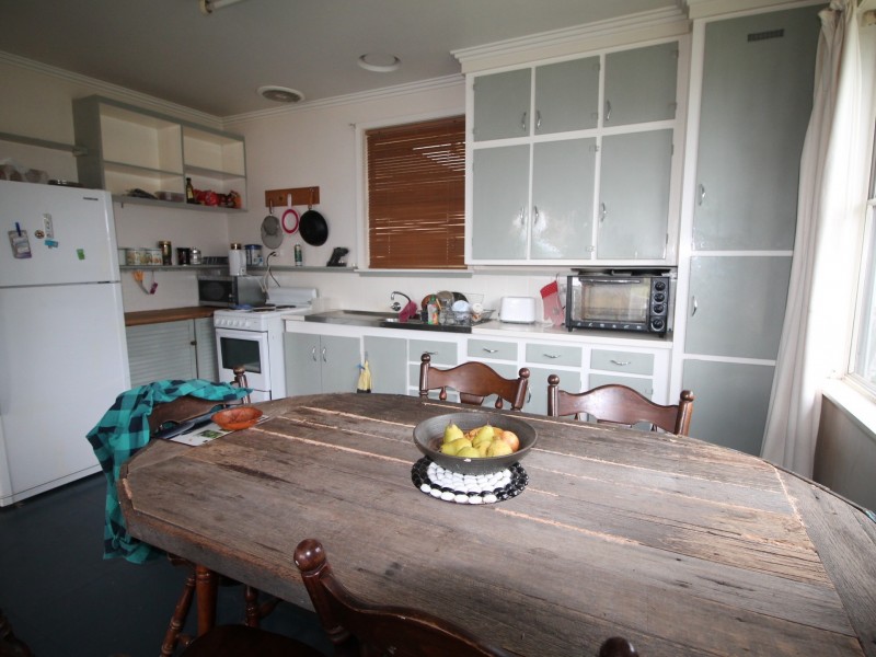 4 Davies Street, Bairnsdale VIC 3875