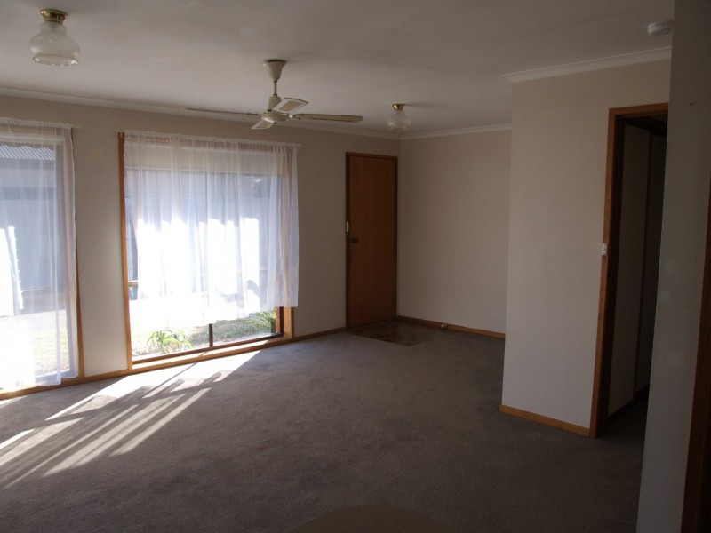 Unit 1/1 Dahlsen Crescent, Bairnsdale VIC 3875