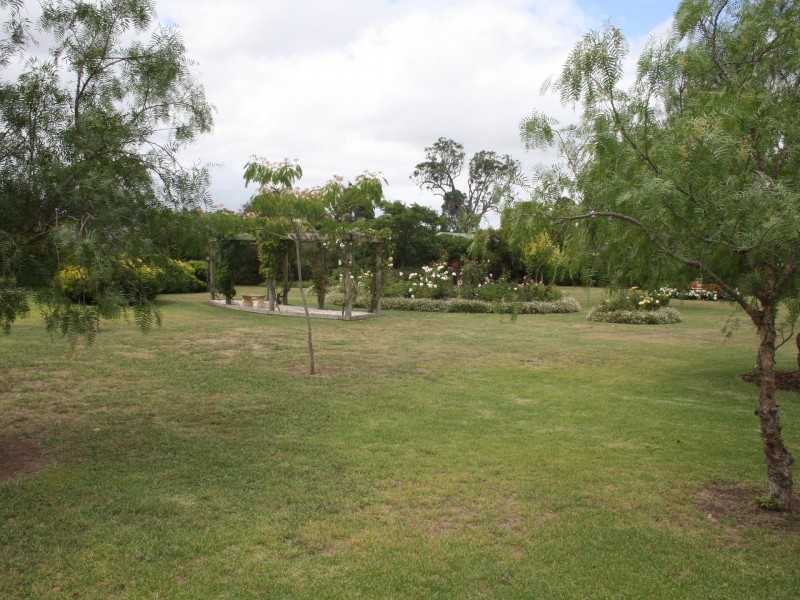 22 Timbarra Drive, Eastwood VIC 3875
