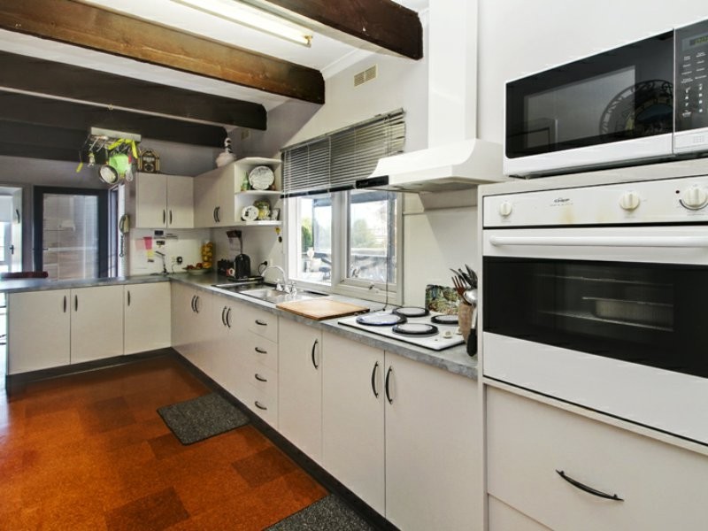 31 Tierney Street, Wy Yung VIC 3875