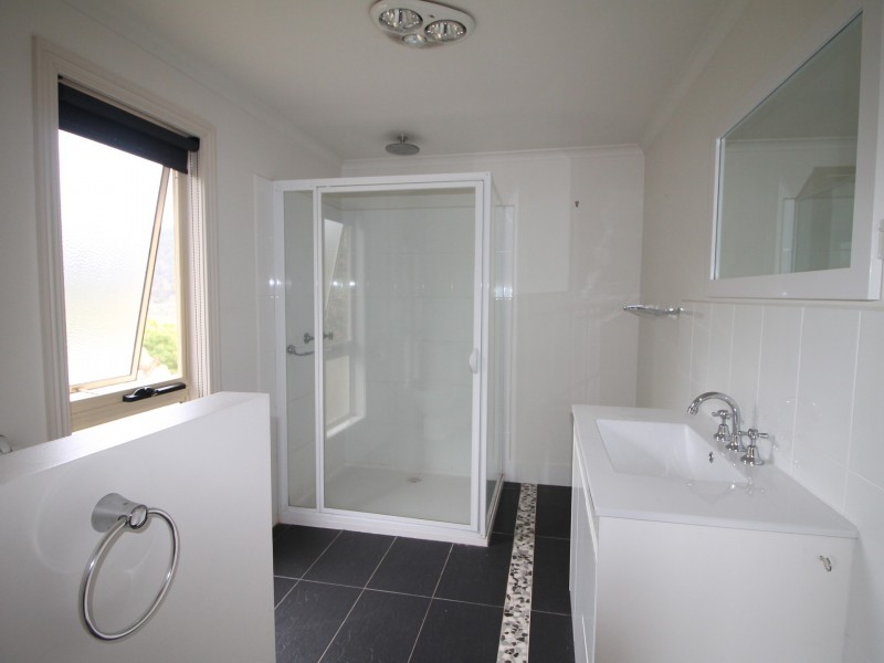 12 Howitt Street, Omeo VIC 3898