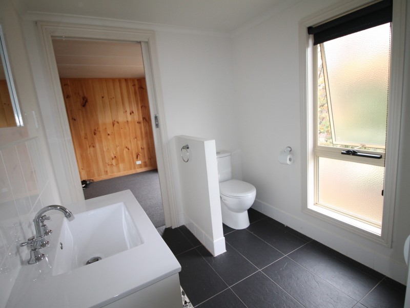 12 Howitt Street, Omeo VIC 3898