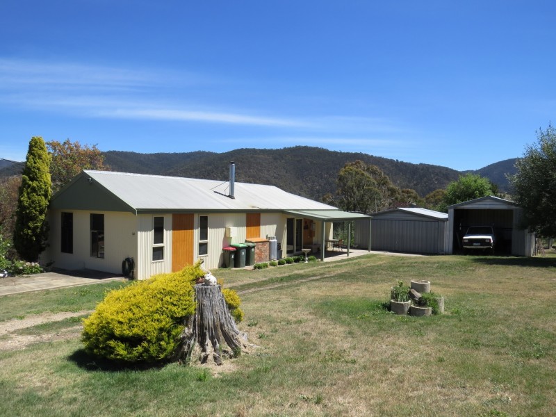 12 Howitt Street, Omeo VIC 3898