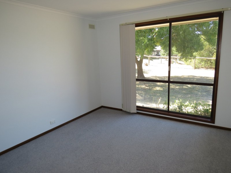 13 Crisp Street, Omeo VIC 3898