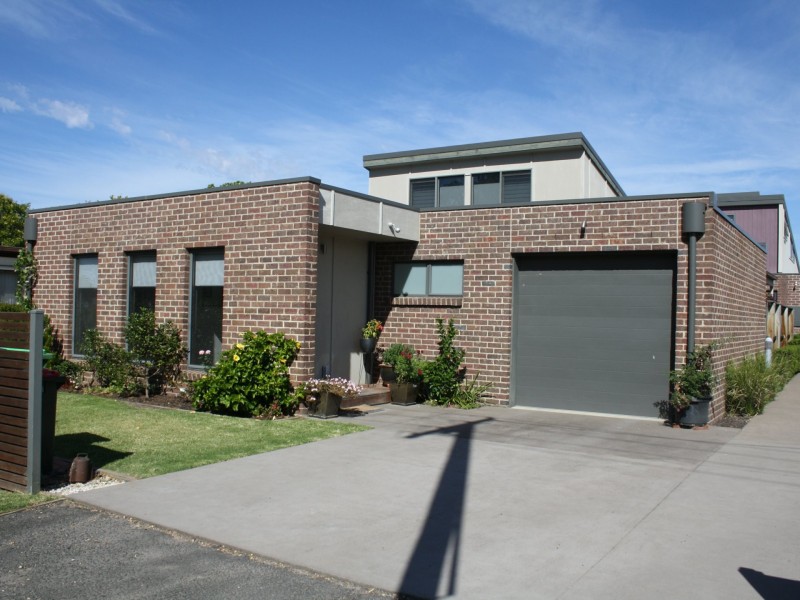 Unit 1/26 Ligar Street, Bairnsdale VIC 3875