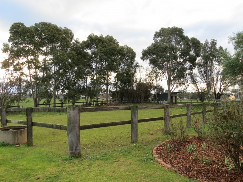 155 Broadlands Road, Bairnsdale VIC 3875