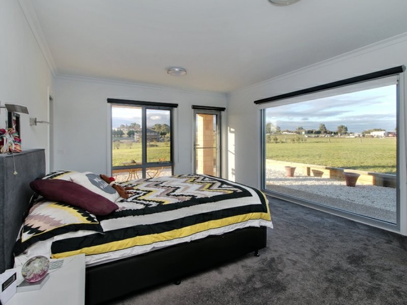 11 Balfours Road, Lucknow VIC 3875