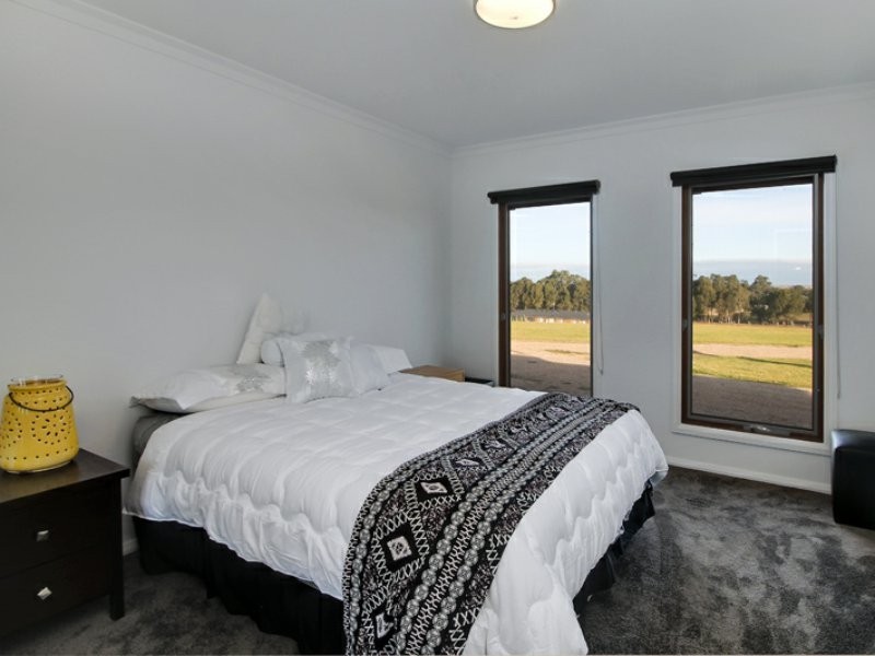 11 Balfours Road, Lucknow VIC 3875