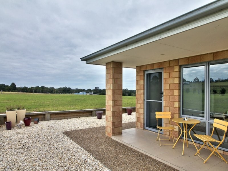 11 Balfours Road, Lucknow VIC 3875