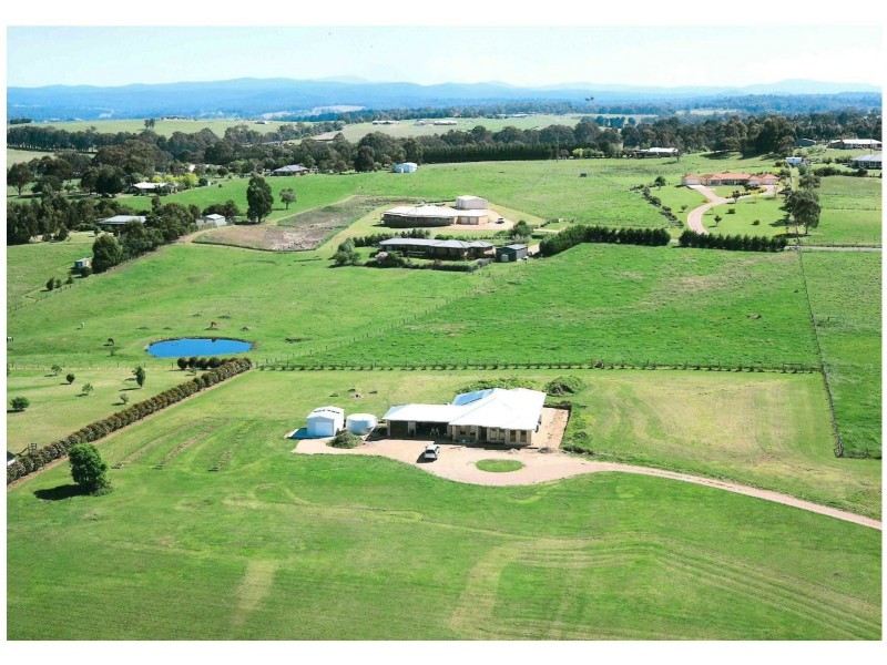 11 Balfours Road, Lucknow VIC 3875