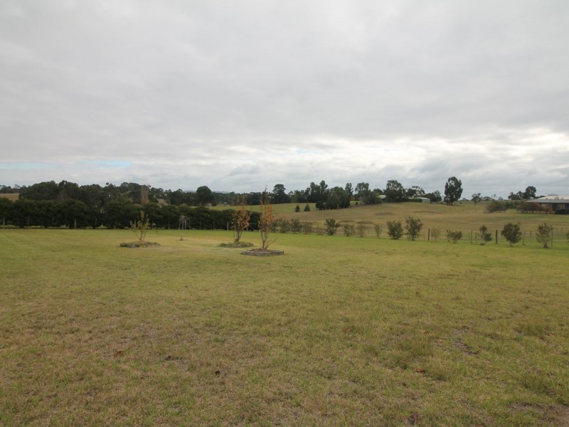 11 Balfours Road, Lucknow VIC 3875