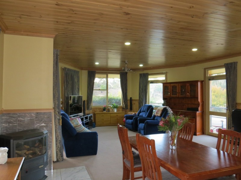 21 Creek Street, Omeo VIC 3898