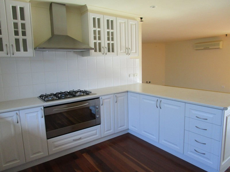 4 Woodward Street, Wy Yung VIC 3875