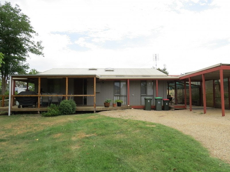 12 Crisp Street, Omeo VIC 3898