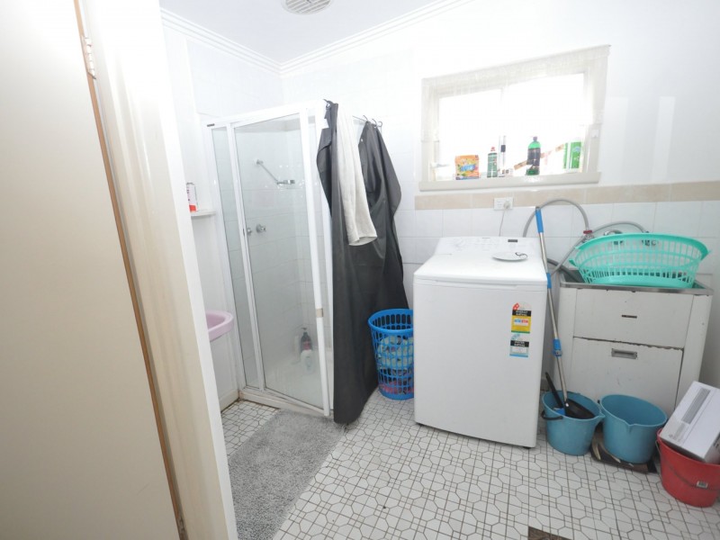 Unit 1 & 2/4 Grosvenor Court, Bairnsdale VIC 3875