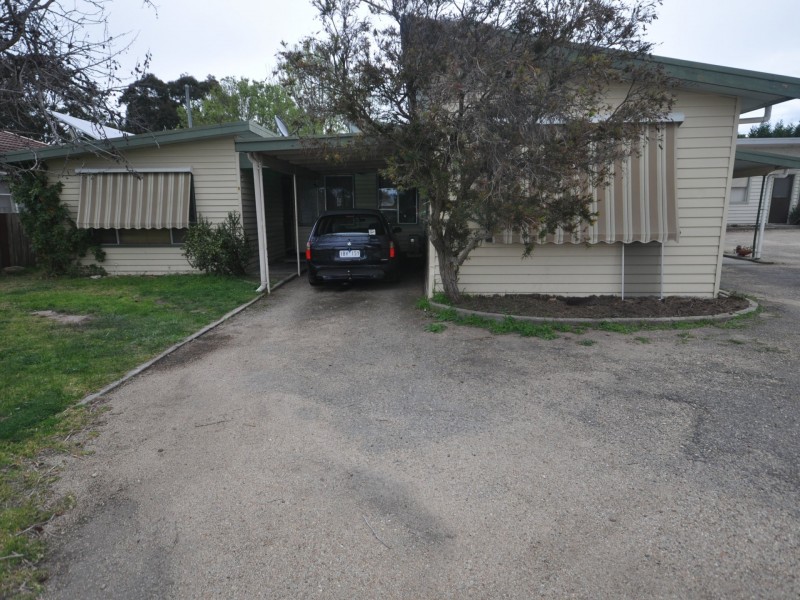 Unit 1 & 2/4 Grosvenor Court, Bairnsdale VIC 3875