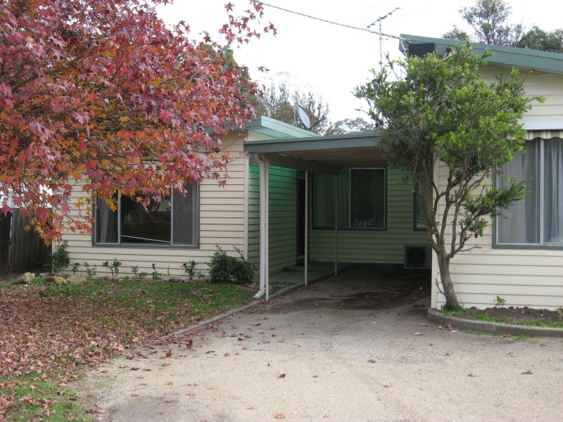 Unit 2/4 Grosvenor Court, Bairnsdale VIC 3875