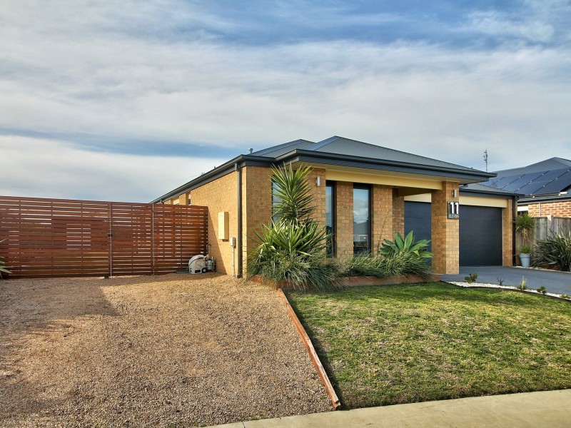 11 Flaxlily Court, Bairnsdale VIC 3875