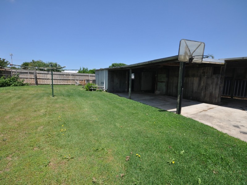 32 Alexander Parade, Bairnsdale VIC 3875