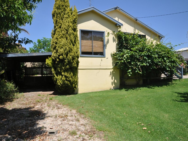 32 Alexander Parade, Bairnsdale VIC 3875