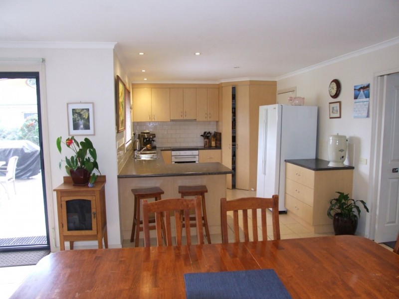 85 Gatehouse Drive, Eastwood VIC 3875