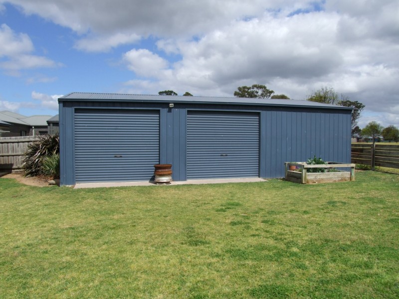 85 Gatehouse Drive, Eastwood VIC 3875