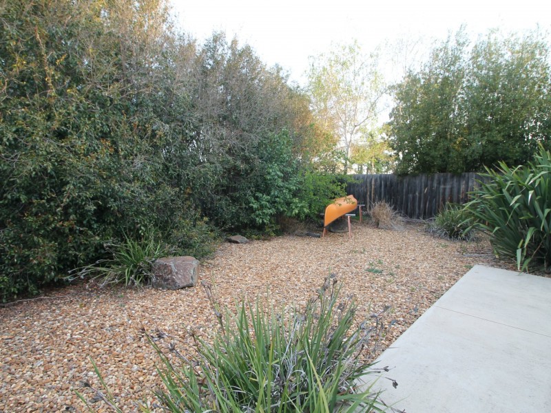 11B Barton Place, Eastwood VIC 3875