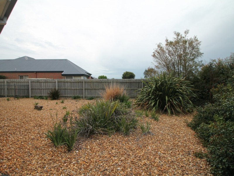 11A Barton Place, Eastwood VIC 3875