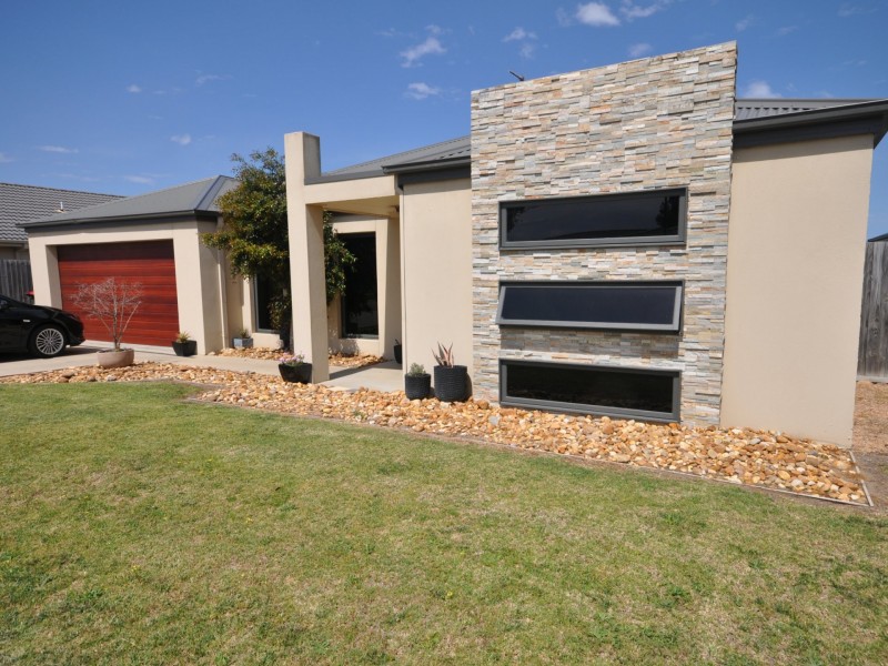 88 Gatehouse Drive, Eastwood VIC 3875