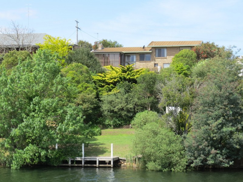 14 Robb Street, Bairnsdale VIC 3875