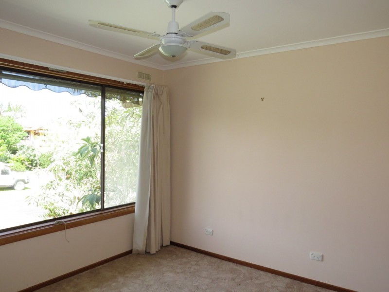 14 Robb Street, Bairnsdale VIC 3875