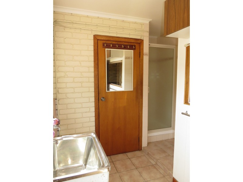 14 Robb Street, Bairnsdale VIC 3875