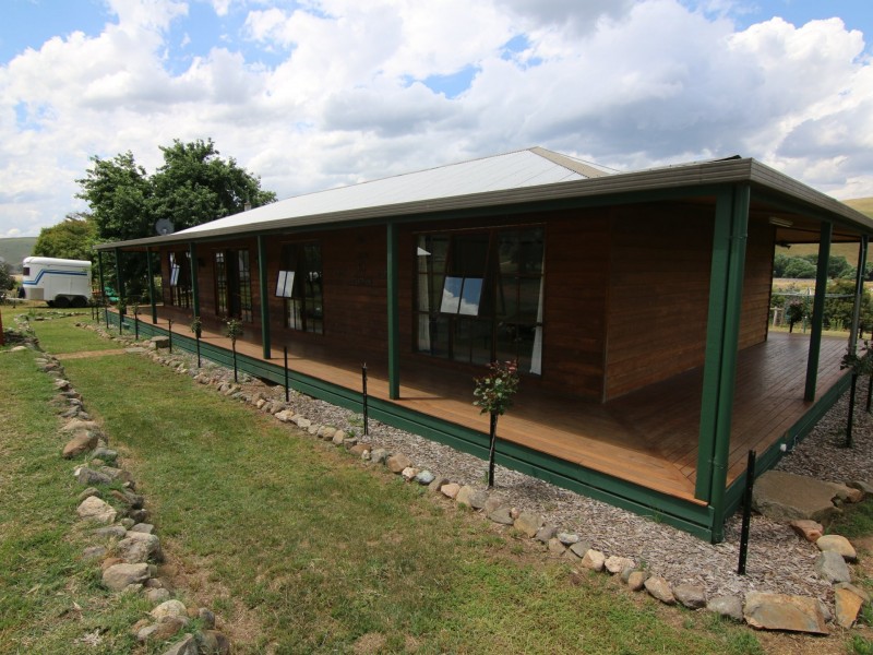 222 Omeo Valley Road, Omeo VIC 3898