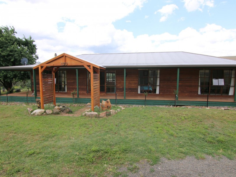 222 Omeo Valley Road, Omeo VIC 3898