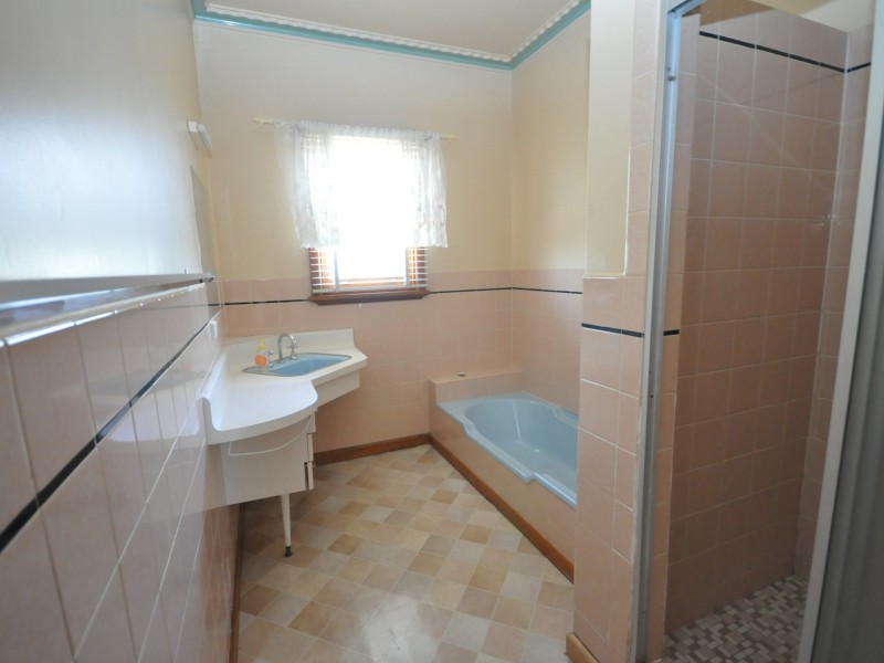 74 Crooke Street, Bairnsdale VIC 3875