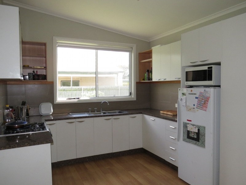 8 Charles Street, Lucknow VIC 3875