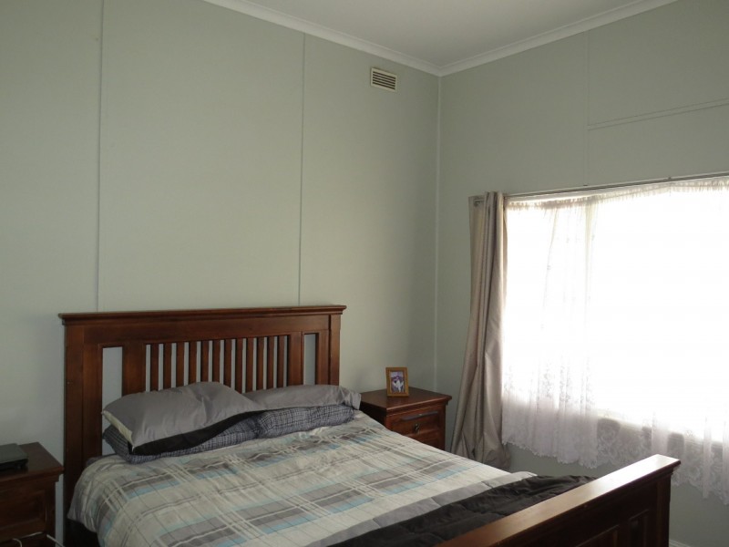 8 Charles Street, Lucknow VIC 3875