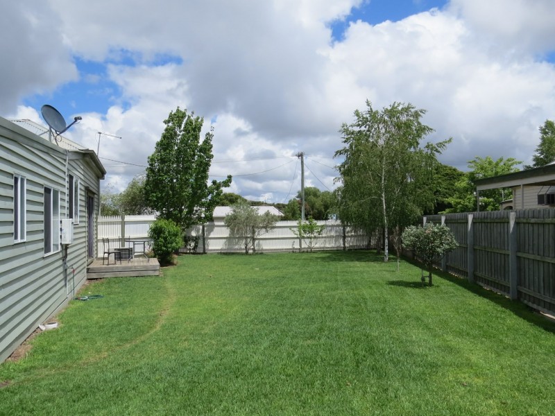 8 Charles Street, Lucknow VIC 3875