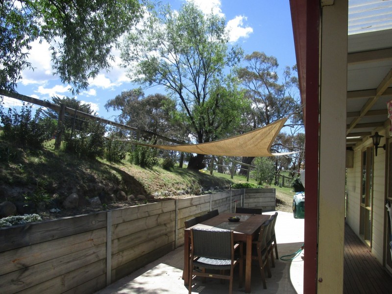 12 Hankshaw Hill Road, Omeo VIC 3898