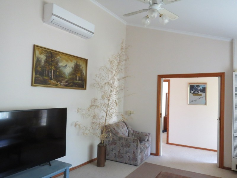 15 Harnham Drive, Bairnsdale VIC 3875