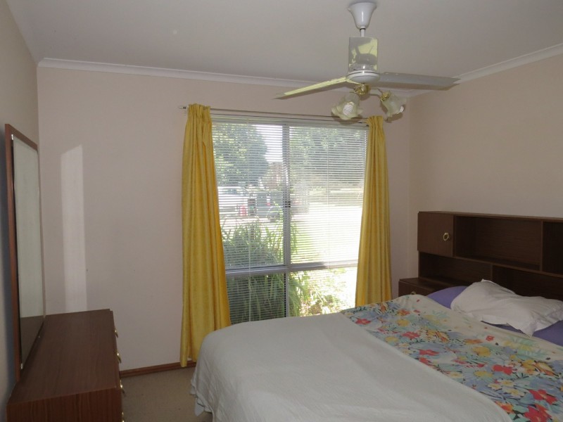 15 Harnham Drive, Bairnsdale VIC 3875